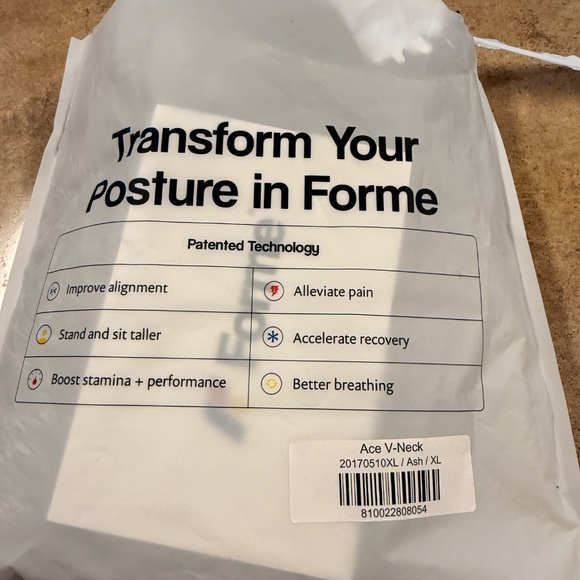 NWT Forme Ace Vneck - Picture 5 of 5